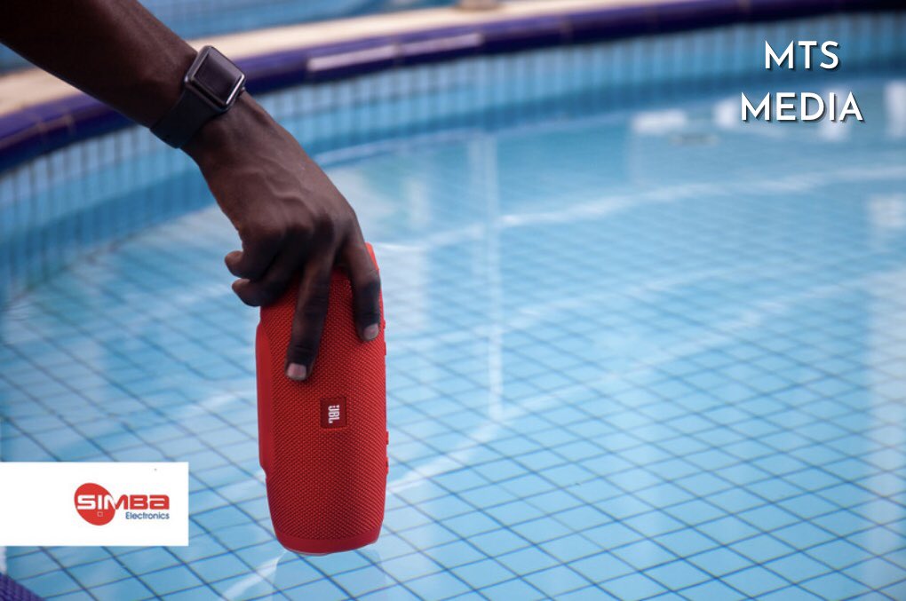MTSMediaUg's tweet photo. A taste of our product shots.

Shot by @adriantevin 
Client: Simba Telecom

#ug #uganda #uganda🇺🇬 #kampala #mts #mtsmedia #mtsmedia📸 #mtsmediaug #mtsmedialtd #photo #photography #photographer #productphotography #canon #canonafrica #canonphotography #canonphoto #Slap https://t.co/A1NPC1HUPJ