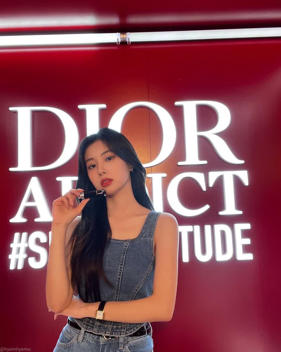 hyew_36pt's tweet image. [인스타]

#강혜원 #혜원 #カンヘウォン #hyewon
@hyemu_official @8dcreative_ent