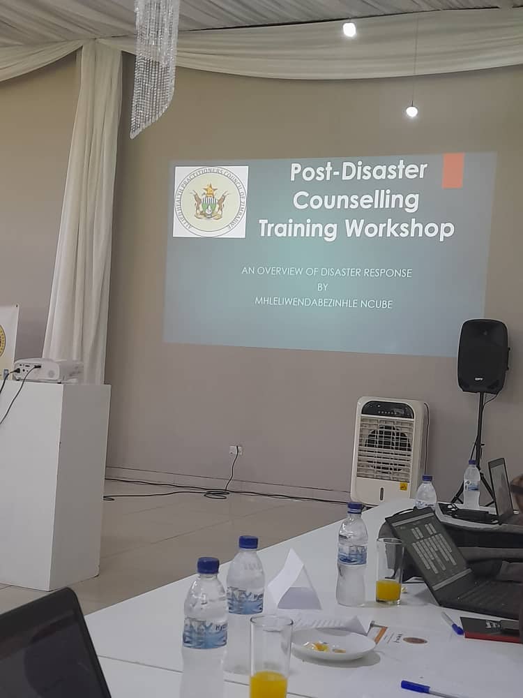 allied_council's tweet photo. HAPPENING NOW!
AHPCZ in collaboration with Zimbabwe Resilience Building Fund(ZRBF),UNDP &amp; Dan Church Aid , at a workshop to empower disaster first responders with lay counselling skills
@ZRBFZIM @UNDPZimbabwe @DanChurchAid 
AHPCZ, safeguarding the public, regulating professions.. https://t.co/i0sSfQ0nmJ