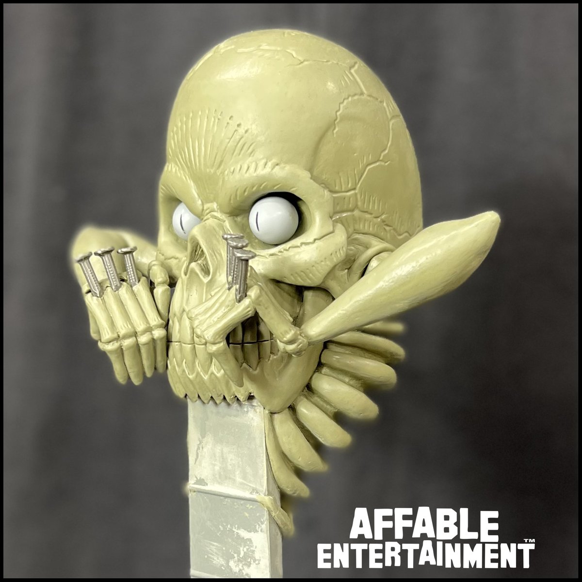 AffableEnterta1's tweet photo. 1.) Never quit on a design. 2.) Never quit trying to find the best people to make it so. @afxstudio @DLA555 @LangenkampH #LanceAnderson #handcrafted #mua #afxstudio #horror #prop #creature #music #guitar https://t.co/8I4M4YG8iE