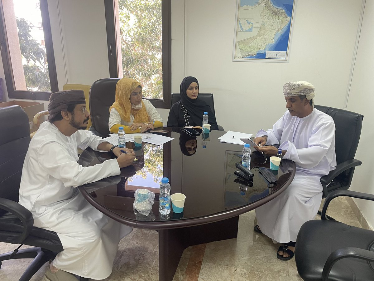 نتقدم بالشكر لدائرة الملكية الفكريه بوزارة التجاره باجتماعنا اليوم مع المهندس خالد الهنائي والمهندسه رقيه الحراصية والفاضله فاطمة البلوشيه لمناقشة التعاون مع اتحاد المخترعين وقد ابدوا دعمهم للشباب العماني حول عدة تسهيلات ستقدمها الدائرة للتسجيل يشكرون عليه لخدمة وطننا الغالي عمان