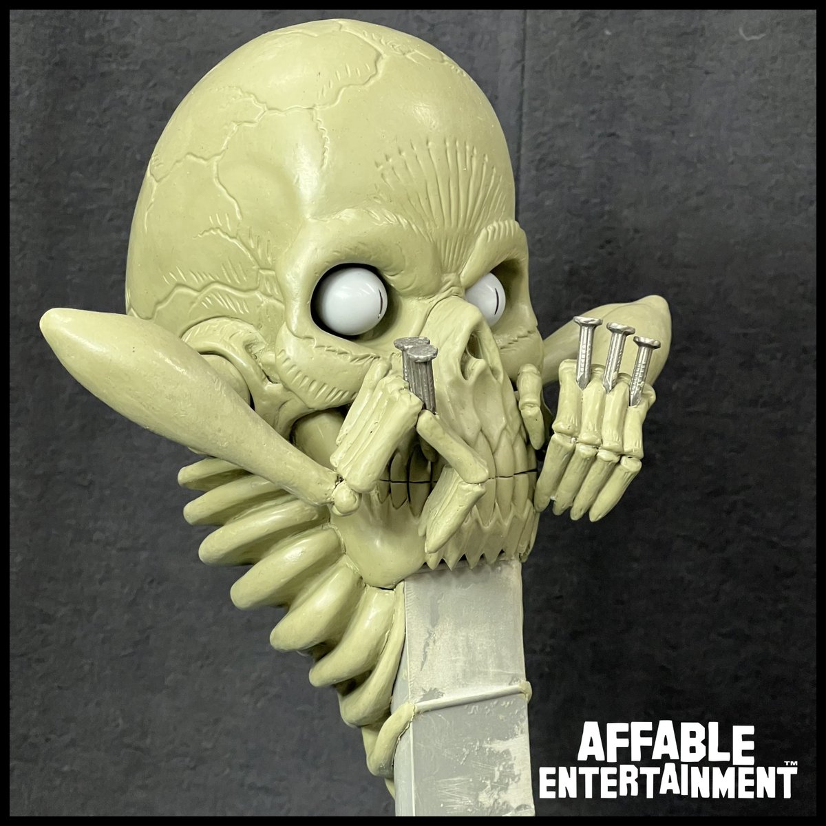 AffableEnterta1's tweet photo. 1.) Never quit on a design. 2.) Never quit trying to find the best people to make it so. @afxstudio @DLA555 @LangenkampH #LanceAnderson #handcrafted #mua #afxstudio #horror #prop #creature #music #guitar https://t.co/8I4M4YG8iE