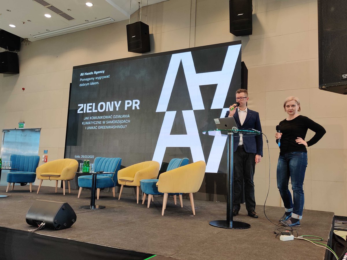 AllHandsPL's tweet photo. "Każdej osobie, która zaczyna wprowadzać zmiany w działaniu swojej instytucji, można wytknąć, że da się robić więcej i lepiej. Jest tylko jeden niezawodny sposób, żeby obronić się przed zarzutem greenwashingu. Nie robić nic." @dobroslawa_g #KongresKlimatyczny #Lodz https://t.co/AxBNOtaVbt