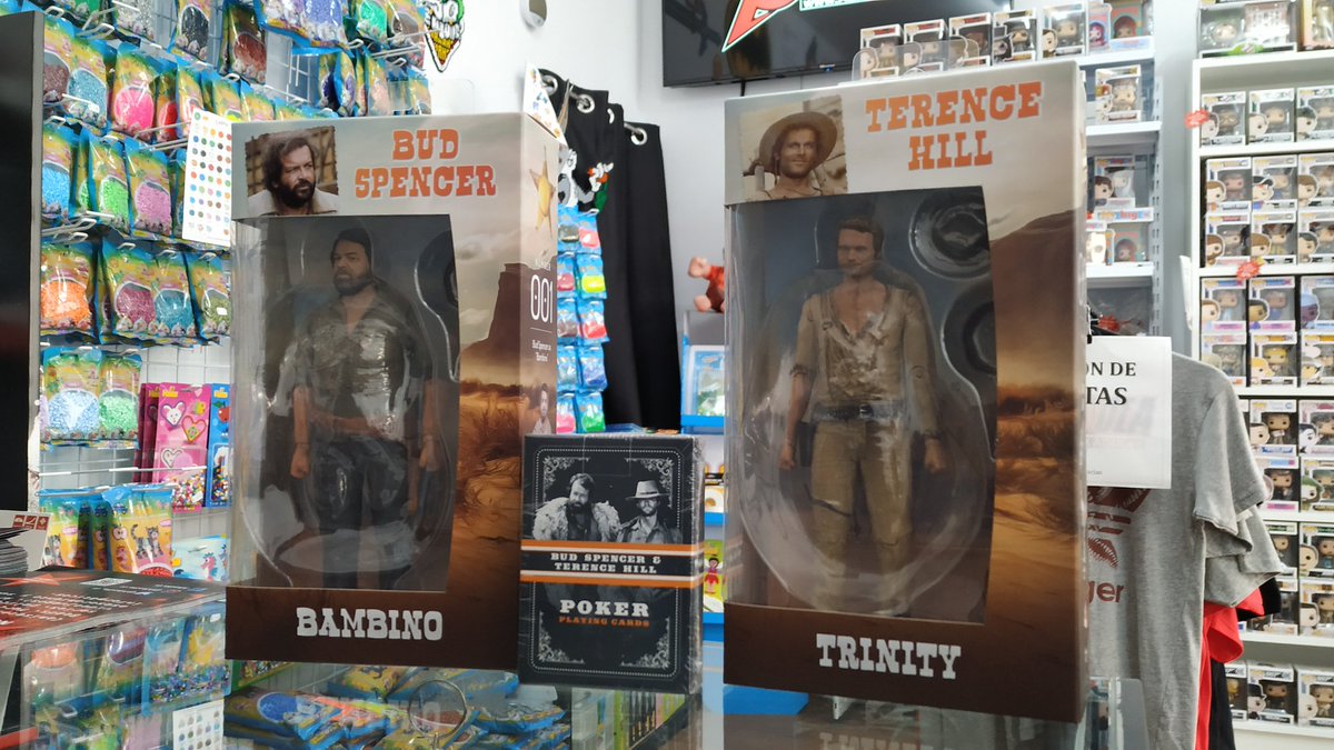 Alkadia_es's tweet photo. Figuras Bambino y Trinidad (Bud Spencer &amp; Terence Hill) y baraja de poker #LeLlamabanTrinidad #BudSpencer #TerenceHill Disponibles en tienda #Alkadia #AlcaládeHenares https://t.co/He512ZQEHK