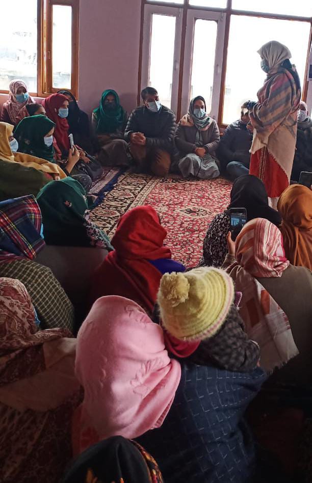 drpul4's tweet photo. "If you want something said, ask a Man; if you want something done; Ask a woman"
# ARCS Kakapora enlightening and apprising women about the benefits of organizing Cooperatives in various disciplines.@dcpulwama @DicPulwama  @shafqatiqbal_ @adnannazir492 . https://t.co/W8IGUV9F4n