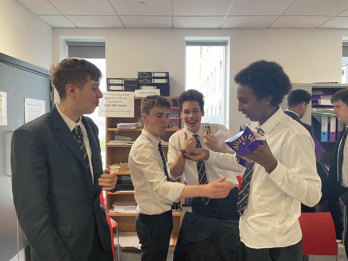 FBSteaching's tweet photo. Some happy winning teams in our monster Democrat versus Republicans quiz this morning #ALevelPolitics An impressive 34/36 for the three winning teams! Plus a bonus point for Freddie &amp; Armand @FBS_SixthForm https://t.co/zUkhdAtGwV