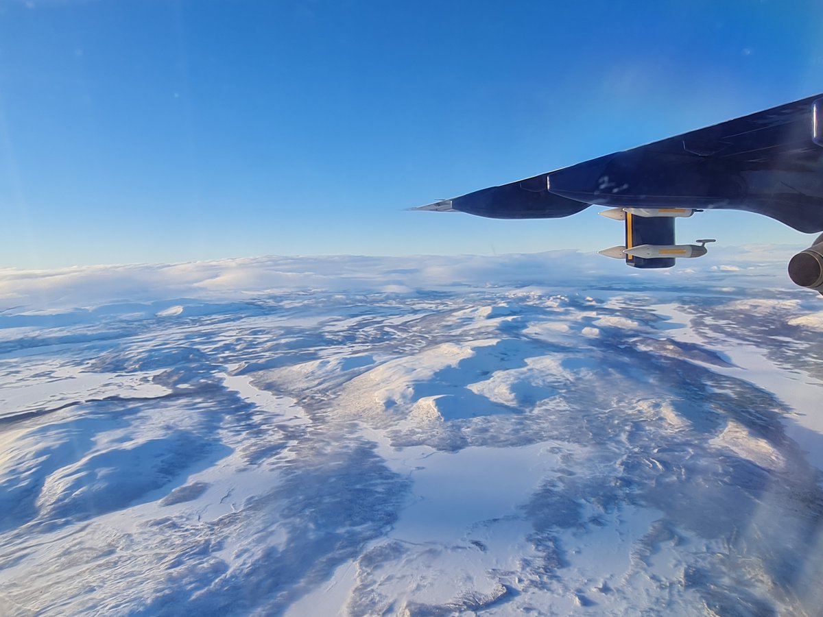 Sarah_Barr's tweet image. Success on all fronts during my time in Sweden, plenty of INPs and northern lights. It was great to be back doing fieldwork with @faam146 as part of #ACAO #MPhase @CloudSenseNERC. Despite the delays and stress along the way I'm grateful for the places my PhD takes me.