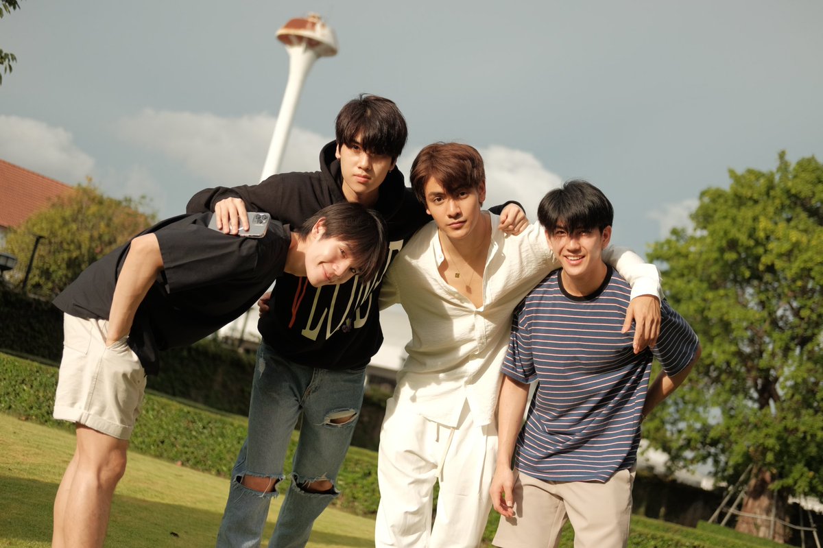 Louis_Thanawin's tweet image. สี่สหายคลายเส้นนวดดีกดจุดแม่น #Louis_grapher #GMMTVSafeHouseSS3