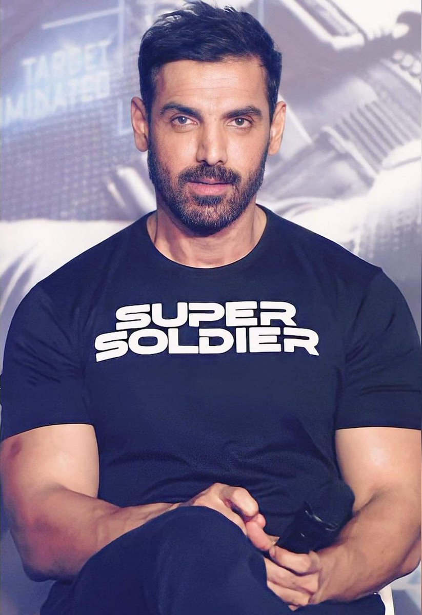 Akkian_Ranveer's tweet photo. Agar Hollywood Kar Sakta Hai Toh Hum Kiyu nahi Indian Super Soldier #Attack #JohnAbraham
#3DaysToGoAttack https://t.co/fa4lnUsjQe