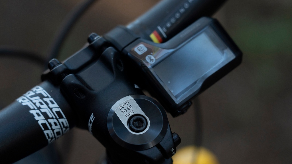 SilverbackBikes's tweet photo. Massive battery range - go look for adventure today
BATTERY SPEC:
-POWER: (W) / TORQUE (NM) 36V / 250W / 70Nm
-BATTERY CAPACITY: 504Wh
-ELECTRIC SYSTEM: Shimano E8000
-ENGINEERING PERFECTION: S-ELECTRO ELITE CF
https://t.co/NEcTOucckz
#SilverbackBikes #Selectro #eMTB #eBike https://t.co/OdABLdBNaL