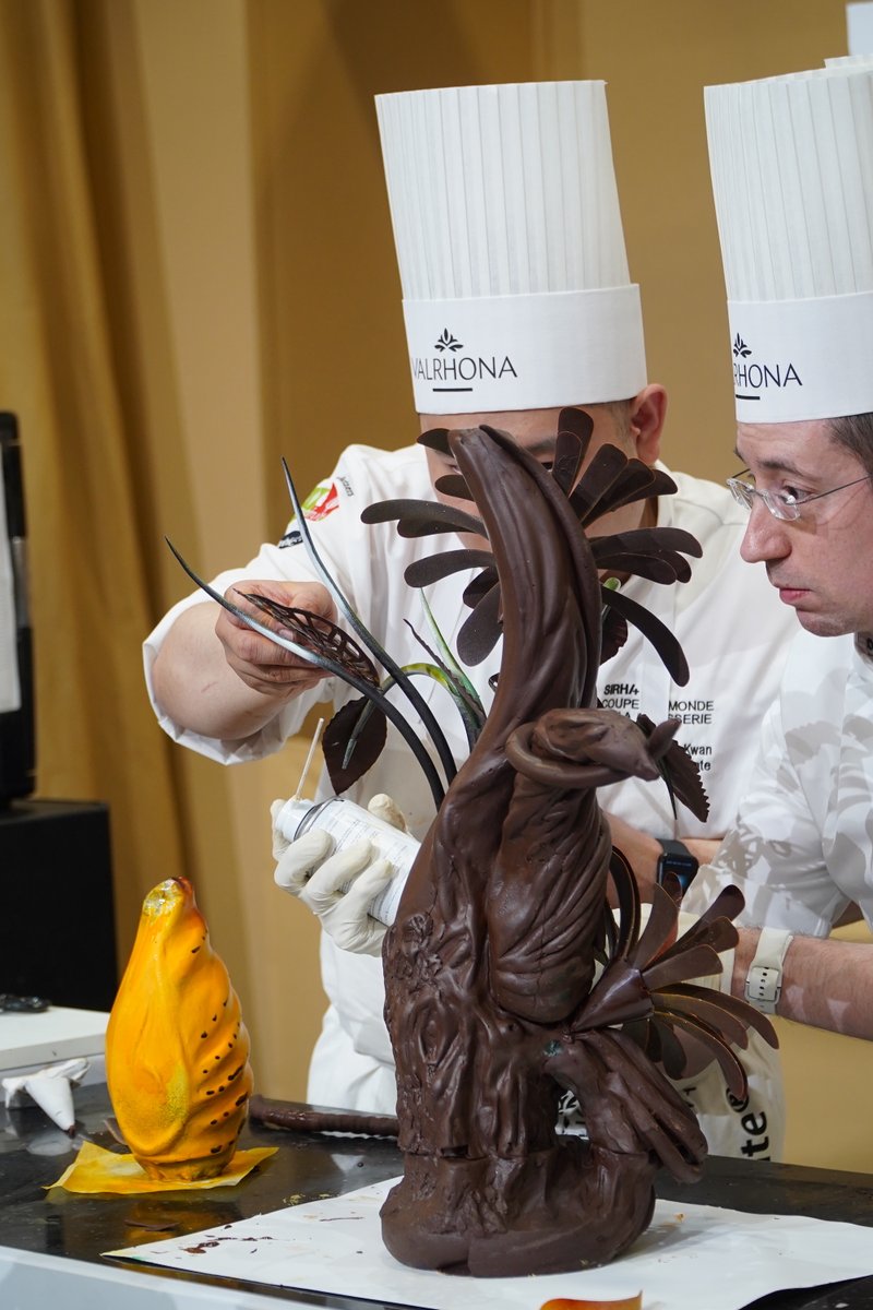 CMP_Lyon's tweet photo. 🔙 The European Pastry Cup 2022 is a memory already...
Here is the complete podium:
🥇 UNITED KINGDOM
🥈 SWEDEN
🥉 DENMARK
#EuropeanPastryCup2022 #PastryLove #PastryAddict #Paris #Competition #ChefsCompetition #PastryChefs #RoadToParis #Chefs #CMPatisserie https://t.co/V9F310LS0w