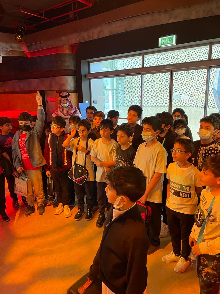dab_schools's tweet photo. تحرص ابتدائية دار البراءة على دعم وتطوير مهارات طلابها ضمن فعاليات الاسبوع الوطني للموهبة والابداع تمت زيارة واحة الملك سلمان للعلوم للطلاب الموهوبين 
تحت إشراف مدير المدرسة أ.عبدالله بن ابراهيم العاصم
#نحو_مستقبل_واعد https://t.co/bhAkglyd5Z