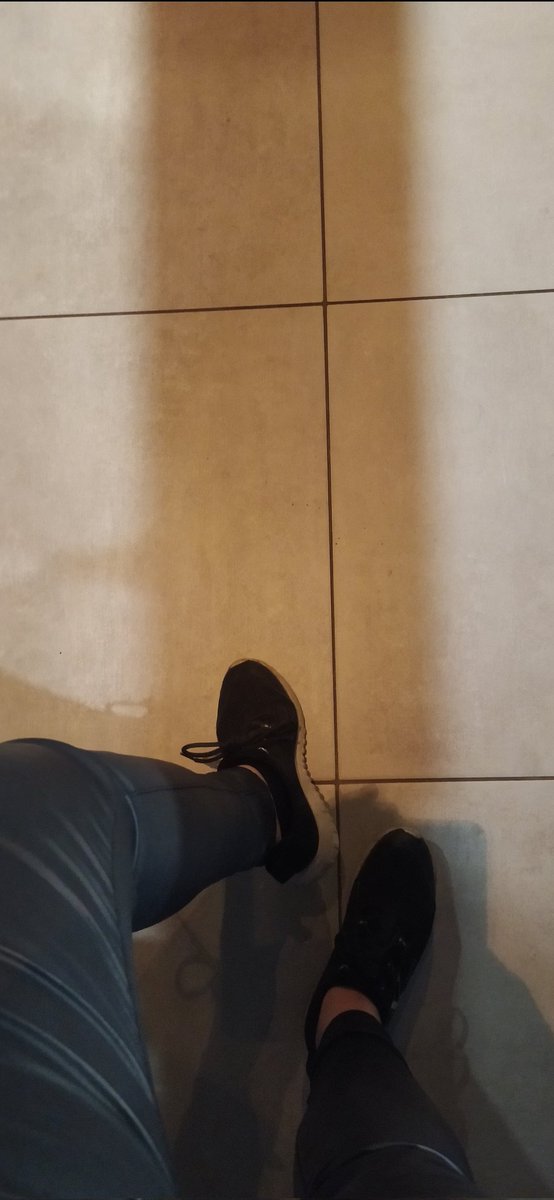 GoddessAnastazz's tweet photo. Brudne przepocone zbyt aromatyczne żebym mogła je trzymać w domu , zglos sie na priv, popros  grzecznie a sprzedam ci 😈 #findom #femdom #paypig #moneyslave https://t.co/1sH41AD5mF
