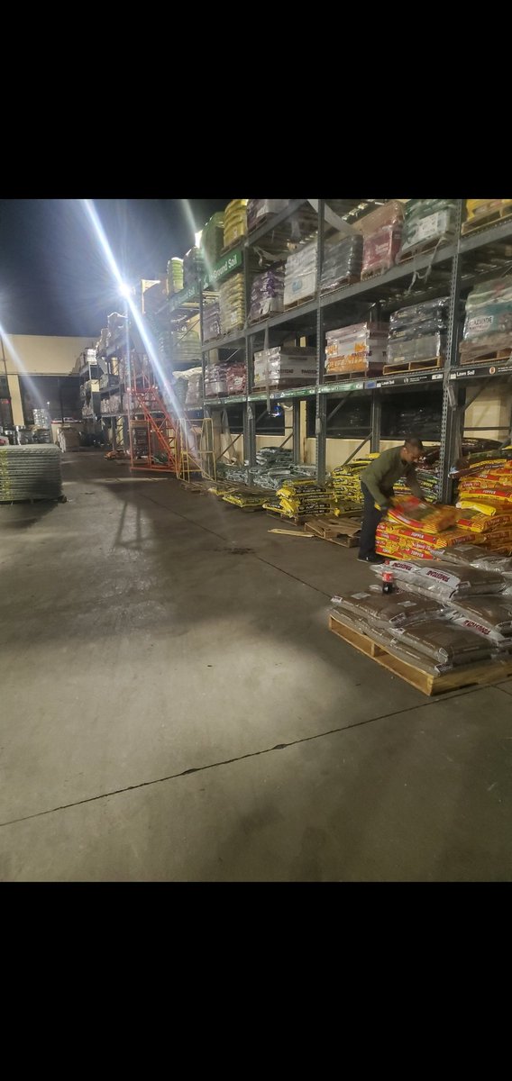 mrEdReyesHD's tweet photo. Our overnight Garden Recovery Associate of the Month showing off.... BEFORE$AFTER After a day of beating plan &amp; before the store opens for another day of beating plan... THD6816 @Robert_Daffern @ArtisRealliams @HDCalvinThomas @mrtnz_jackie  @OakCliff_HD https://t.co/strzpYLJyK