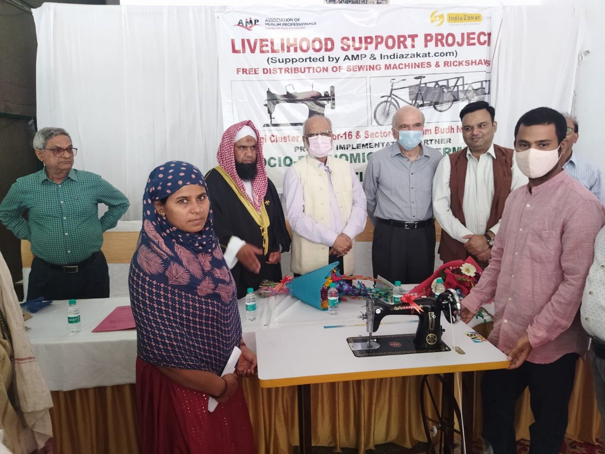 AmpIndia's tweet photo. 34 Sewing Machines &amp; 4 Theli Rickshaws were distributed which helped approx.250 lives of 38 households by #AMPSelfEmploymentAssistance program

@AmpIndia &amp; @TheIndiaZakat with support of #AMPNGOConnect partner SEFI at Sector 8 Jama Masjid, Gautam Budh Nagar, UP https://t.co/a6w4KJyu4y