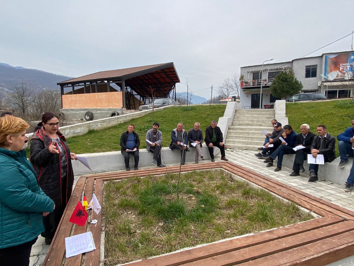 helpalbania's tweet photo. Meeting farmers & rural businesses in #Ndroq #Dajt #Shëngjergj #Zallbastar about @helpalbania small grants scheme
#supportfarmers #supportingwomen #businessgrants #entrepreneurship #economicempowerment
https://t.co/pN9maAC1f5 https://t.co/EQZIvg7s6A