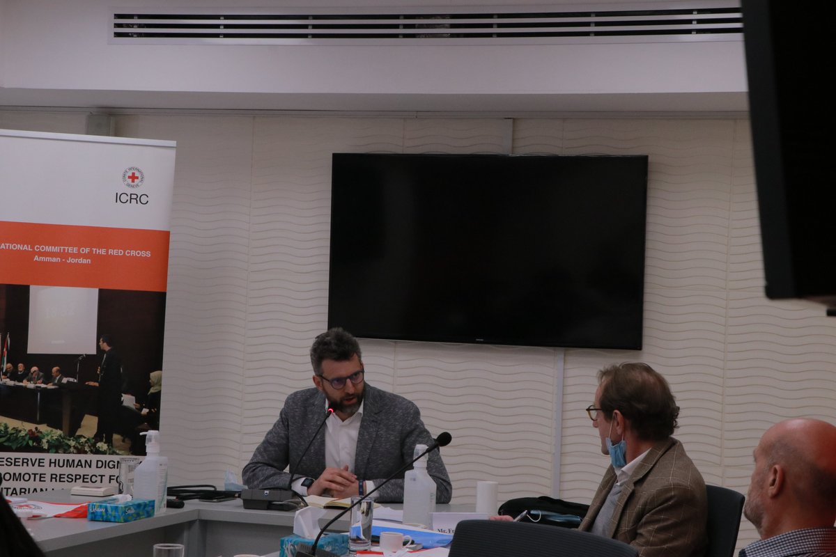 ICRC_Jordan's tweet photo. #Red_Talks (or Hiwar bil ahmar) has the objective of generating a coordinated policy orientation and workable ideas addressing humanitarian challenges https://t.co/x2fbrr9psz