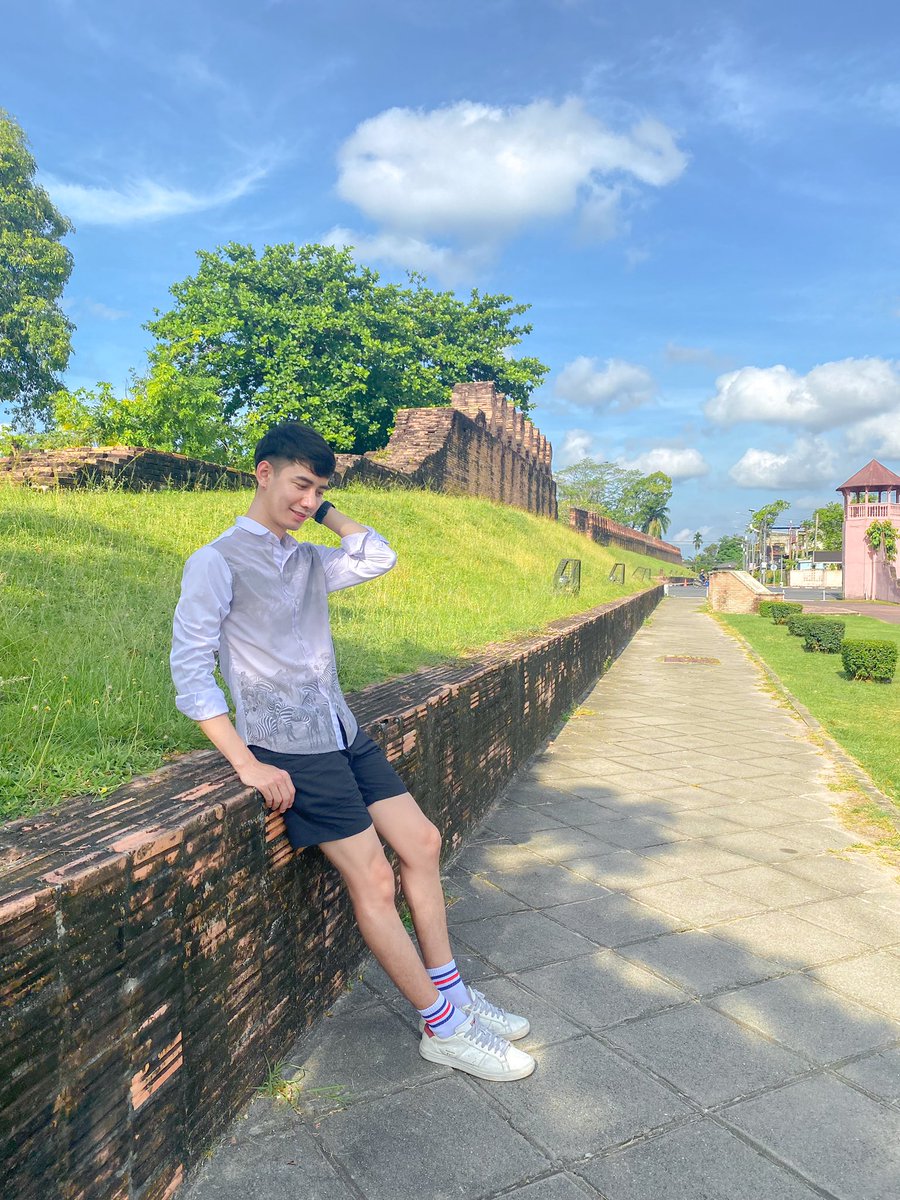 bird6186's tweet photo. เรามีกำแพงของเรา  ถ้าไม่ใช่เขา ใครก็ข้ามเข้ามาไม่ได้หลอก 🤍 #แคปชั่นเด็ด https://t.co/dlEDOmPwrt