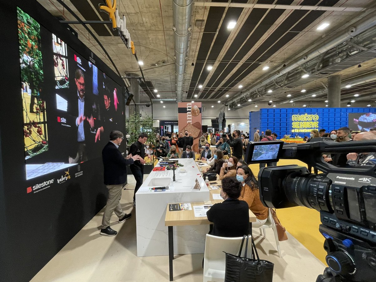 saboresalmeria's tweet photo. Seguimos causando sensación 😀

@madridfusion https://t.co/3sYPZyGjyI