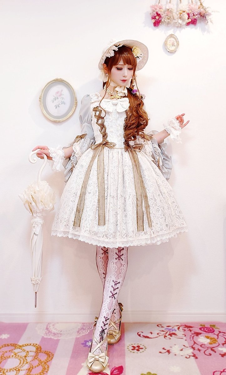 「今日のお洋服はBABYのSleeping Beauty🌹

執事の館・名古屋の」|白菊のイラスト