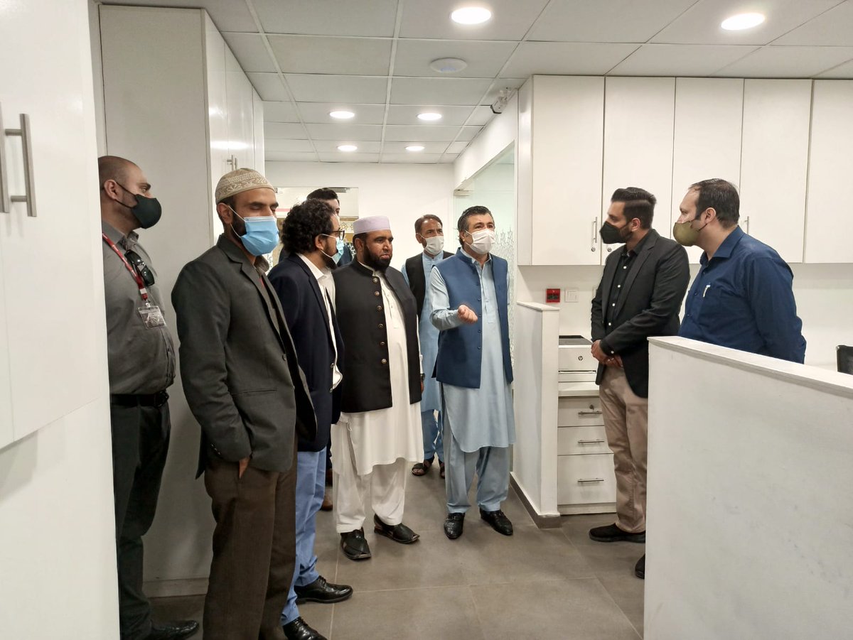 SenatorAyub's tweet photo. Visited Qatar Visa Center today to evaluate the facilities being provided to people. We are working 24/7 to smoothen the visa process in the  post-Covid period. Qatar has a big employment potential and we will facilitate maximum job allocation and Emigration of people to Qatar. https://t.co/fUKQidicvW