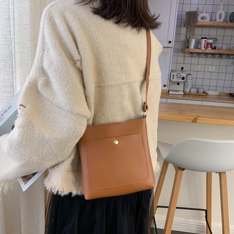 jakaikaaa's tweet photo. =͟͟͞♡ Price : 159฿.- | 𝚌𝚘𝚍𝚎: 𝟷𝟿𝟼
εїз ส่งฟรี ใบต่อไป+5
εїз วัสดุ : หนัง PU อย่างดี
εїз มีช่องเล็กด้านหน้า 1 ช่อง (มีกระดุม) 
εїз ขนาด : กว้าง 20*สูง 19*หนา 5 cm
εїз ใส่มือถือ กระเป๋าสตางค์ได้

#กระเป๋าผ้า #กระเป๋าไอแพด #กระเป๋า #กระเป๋าสะพายข้าง #รับตัวแทน #กระเป๋าเกาหลี https://t.co/NvqqUnKTTI