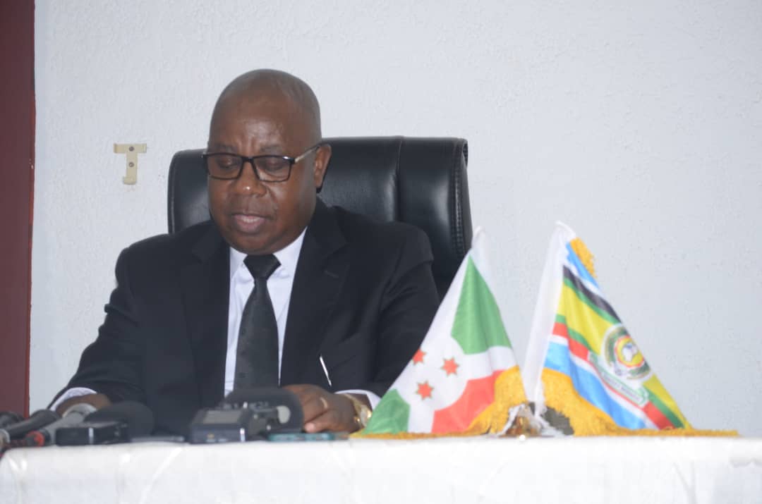 cnjbdi's tweet photo. A travers une Conférence de Presse animée par le Ministre du @MinEACJSCBdi et les cérémonies de remise et reprise entre les organes sortants et entrants du @cnjbdi ,le  Conseil National de la Jeunesse au #Burundi occupe officiellement ses fonctions depuis ce 29 Mars 2022. https://t.co/xsxg3rccjR