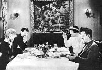 laurelHardyNews's tweet photo. You'll think you are seeing double, in a weird kind of way, as #StanAndOllie also play their own sisters in 'Twice Two' at 13.30 on @TalkingPicsTV, today.
#LaurelAndHardy
#StanAndOllie
#StanLaurel
#OliverHardy
#TwiceTwo
@ArthurStanleyJ
@ONorvellHardy https://t.co/HfNHyZrxSo