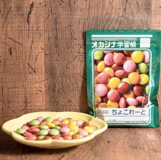 ファミリーマートと学習帳がコラボ？「オカシナ学習帳(ぐみ・ちょこれーと)」が発売される！
