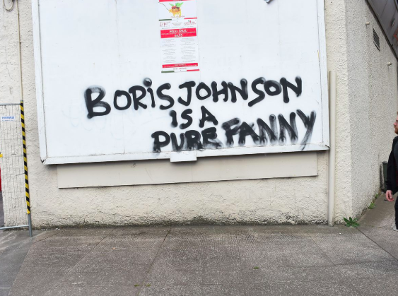 No Context Brits tweet media