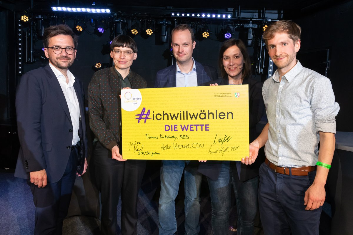 Bildung, Nachhaltigkeit, Mobilität und natürlich Wahlalterabsenkung – das waren die Schwerpunktthemen unserer Podiumsdiskussion „#ichwillwählen „NRW jugendgerecht?“. 

Danke an alle Beteiligten! 
@thomaskutschaty
<a href="/marcelhafke/">Marcel Hafke</a>
@heike_wermer
@josefinepaul
<a href="/ju_khatib/">Jules El-Khatib</a>

#ichwillwählen