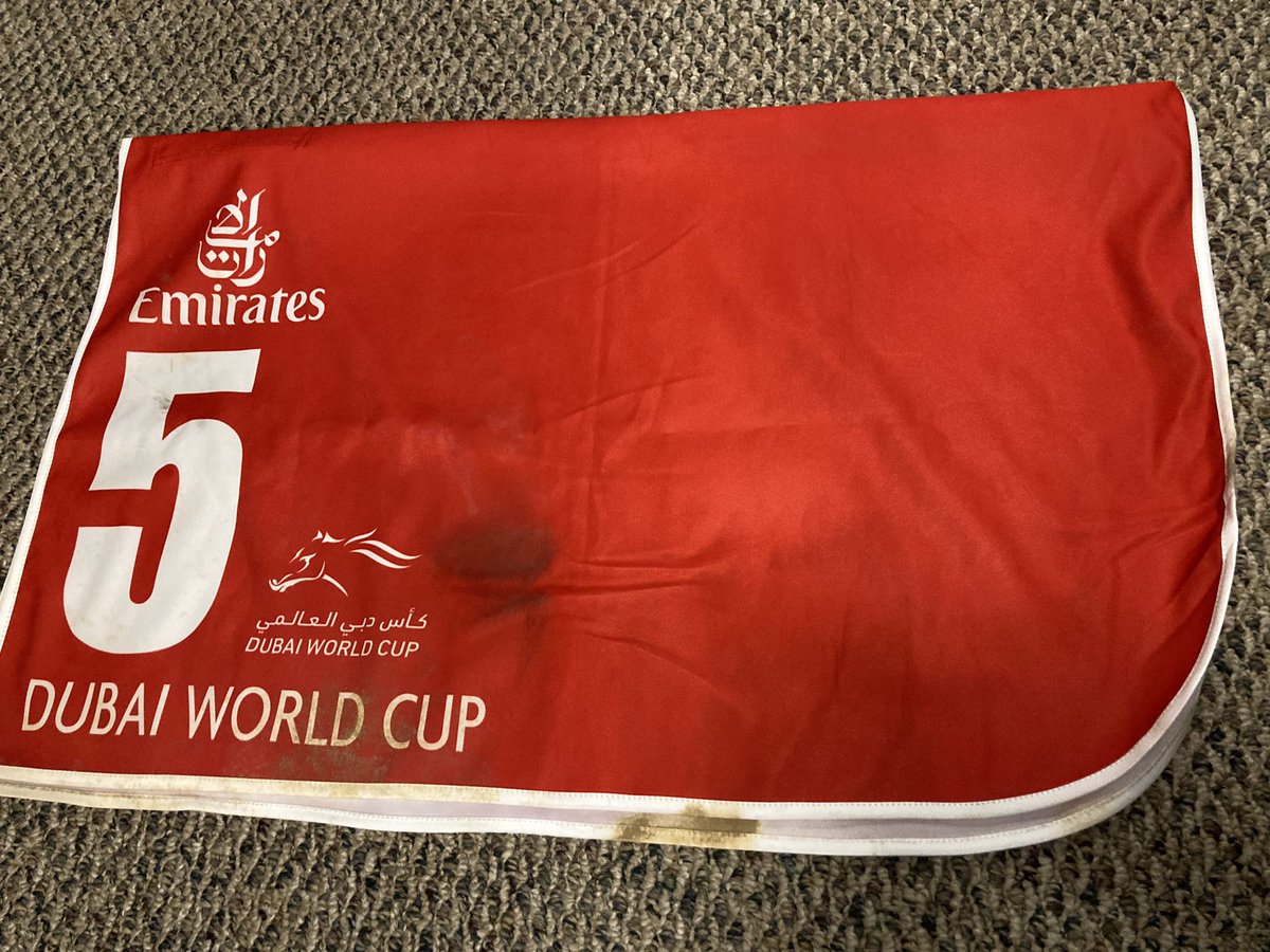 Si no fuiste afortunado en el sorteo de la mantilla de Yibir, aún estás a tiempo de llevarte la que Hot Rod Charlie lució en la #DubaiWorldCup y con la que terminó en 2º lugar. Solo tienes que SEGUIR NUESTRA CUENTA y hacer RT.