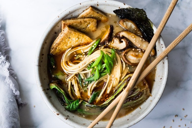 HomeCuisine2's tweet photo. #rainydays are meant to be for our Veggie Ramen >> https://t.co/envUZCYgiF https://t.co/1ipOFKrPQ5