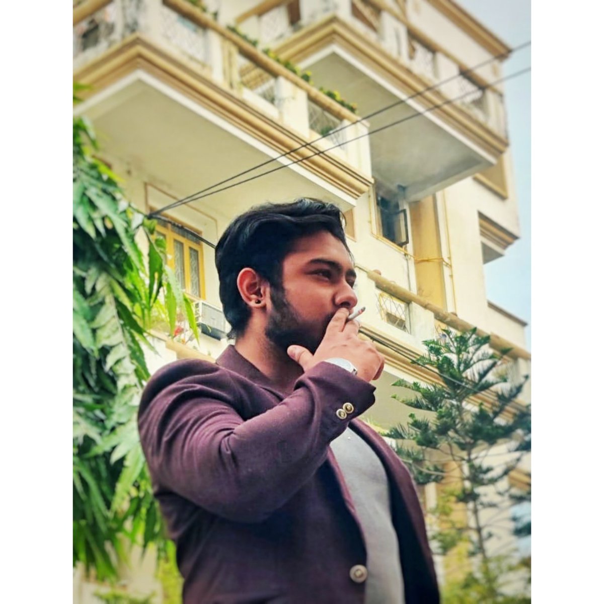 OfficialSamarRG's tweet photo. You exhale what you inhale &amp; process.

#Ootd #BillionareBoysClub #Battling #Life #Photoshoot #Simple #Random #Phoneclick #Love #ForYou #BadBoy #Smoke  #SamaristasFamily😍 #SAMARISTAS https://t.co/pvbc4p160m