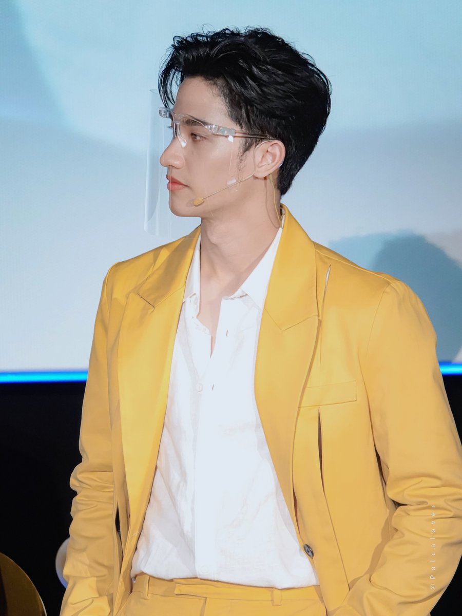 PolcaLover's tweet photo. y e l l o w &amp; c o o l 💙
ความหล่อของพิเต้ ดีต่อใจเสมอ 🤗
#tawan_v https://t.co/se7ho6WQLs