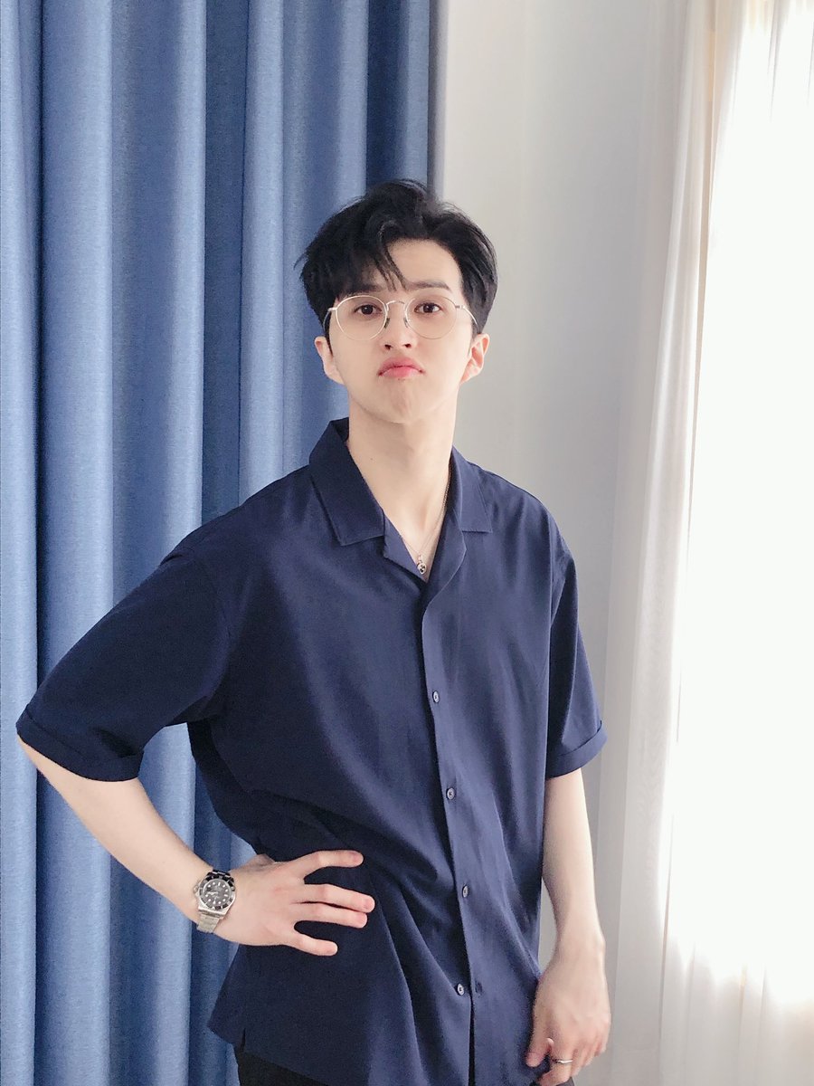 iluvtheken's tweet photo. 걍 혁켄은 이렇게 엮어먹고 싶어 아마도 대학생이 좋겠음... 신입생이랑 과대 https://t.co/KIeW8rdcTY