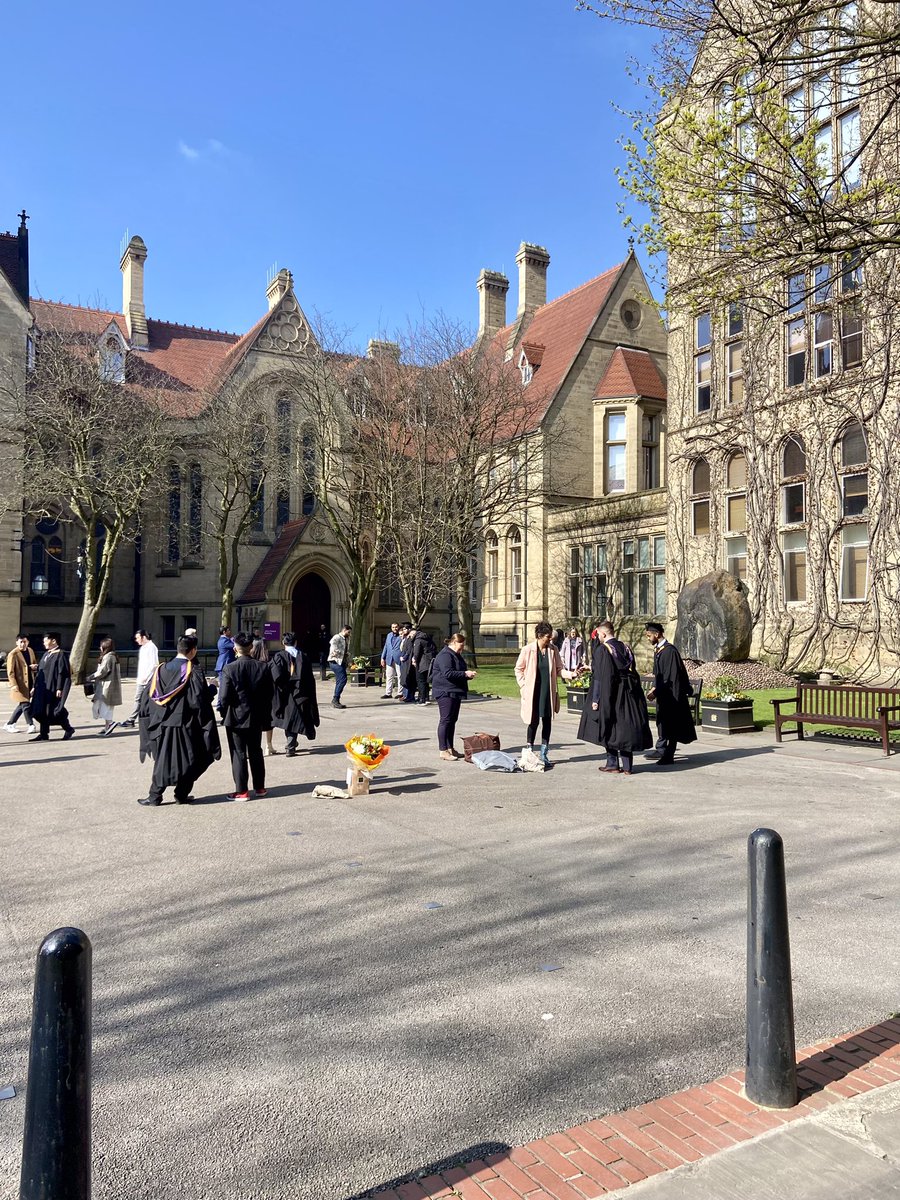 UniMancVenue's tweet photo. So much pride & joy in these photos #UoMGraduation #WhitworthHall #OldQuad https://t.co/1Cy3u8S8UE