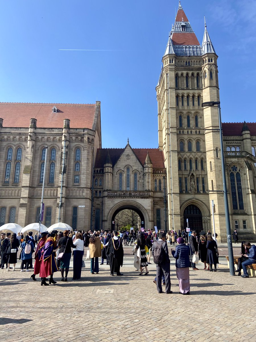 UniMancVenue's tweet photo. So much pride & joy in these photos #UoMGraduation #WhitworthHall #OldQuad https://t.co/1Cy3u8S8UE