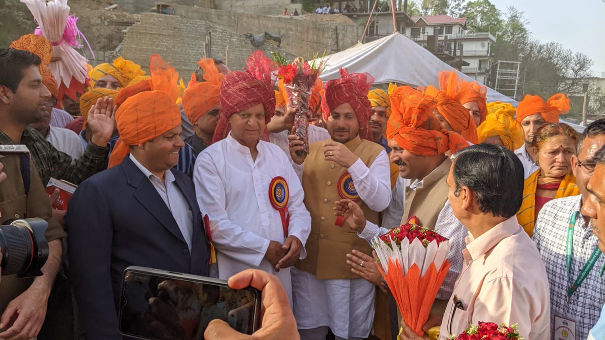 MahenderSTBJP's tweet photo. सुंदरनगर क़ा नलवाड़ मेला समृद्ध सांस्कृतिक विरासत को संजोए हुए हैं। सोमवार को मेले क़े समापन अवसर पर बतौर मुख्यातिथि शोभायात्रा में भाग लिया और दंगल के विजेताओं को पुरस्कृत किया।
@BJP4India @BJP4Himachal @BjpDharampur @VandanaGulbjp https://t.co/NBaFxbpQb2