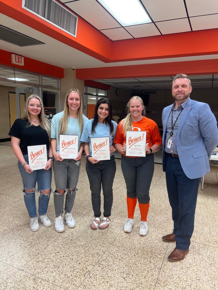 ALSO, congrats to our Basketball Academic All - State recipients! Joli and Jane Ponfick, Madi Greenway, Coree Guerra, and Jaslyn Newman (not pictured). We are so proud of you! 🏀👏🏽
