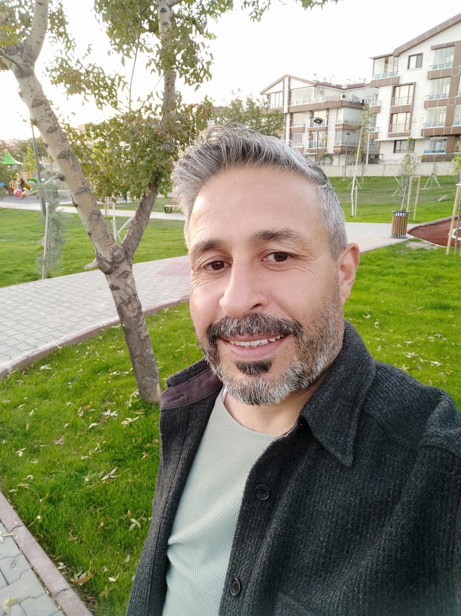 swijksim's tweet photo. #النجاح 
🤔لا يصل إليه المسوف.  
😩لا يصل إليه كثير الشكوى. 
🥱لا يصل إليه من ينام في منطقة الراحة. 
🤗لا يصل إليه صاحب الأعذار والمبررات. 
👈لا يصل إليه اللّوام الذي يلقي اللوم دوماً على الآخرين. 
🕴️لا يصل إليه المتردد في قراراته. 
👎لا يصل إليه الاستسلامي أمام أي عقبة. https://t.co/7st5LXBy2I