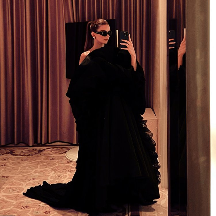 ⠀ 𓈒 ॱ ˓📸𝗜𝗚 : #Kennocha_J˒ ॱ𐬹

5,611,437 ʟɪᴋᴇs

𝗞𝗲𝗻𝗻𝗼𝗰𝗵𝗮_𝗝  𝖵𝖺𝗇𝗂𝗍𝗒 𝖥𝖺𝗂𝗋 𝖮𝗌𝖼𝖺𝗋 𝗉𝖺𝗋𝗍𝗒 𝗅𝖺𝗌𝗍 𝗇𝗂𝗀𝗁𝗍 𝗐𝖾𝖺𝗋𝗂𝗇𝗀 𝖼𝗎𝗌𝗍𝗈𝗆 𝖿𝗈𝗋 𝗆𝖾 𝖻𝖺𝗅𝖾𝗇𝖼𝗂𝖺𝗀𝖺 𝗍𝗁𝖺𝗇𝗄 𝗒𝗈𝗎𝗎𝗎𝗎
𝘝𝘪𝘦𝘸 𝘢𝘭𝘭 11,270 𝘤𝘰𝘮𝘮𝘦𝘯𝘵𝘴

16 hour𝚊𝚐𝚘