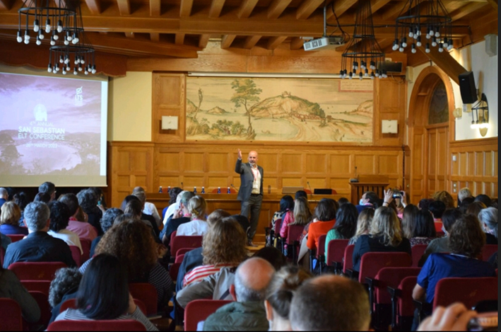 CLENCollegeih's tweet photo. Muchas gracias a nuestros compañeros Gabriela y Douglas por participar en la 4TH ANNUAL SAN SEBASTIAN ELT CONFERENCE, una conferencia con el objetivo de mostrar todos los avances en el sector de la enseñanza del inglés. 
#ELTConferenceSS #clencollege #ihpamplona https://t.co/BnTx2LdVtm