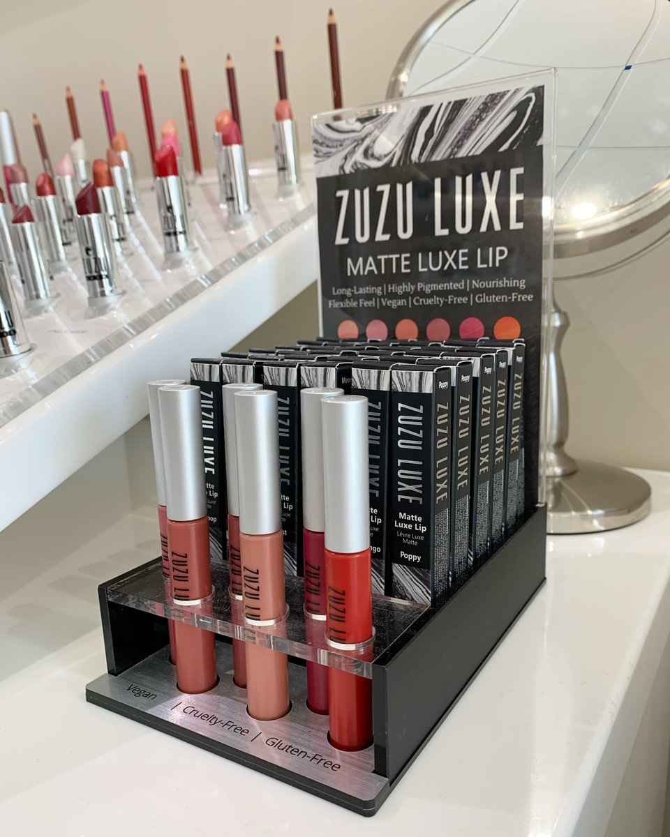 Achieve major color payoff with our highly pigmented and long-lasting Matte Luxe Lip. Enriched with jojoba and sea fennel, the nourishing and non-drying liquid lipstick formula has a flexible feel and ultra staying power. 👄 (Tutu and Lollipop are our fave shades for spring!)