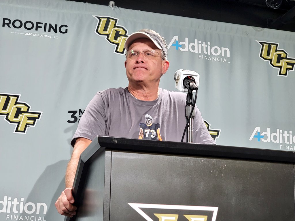 therealBeede's tweet photo. Last week it was an Isaiah Bowser shirt, this week #UCF coach Gus Malzahn wore Sam Jackson merch: https://t.co/qL2D0Aj3eu