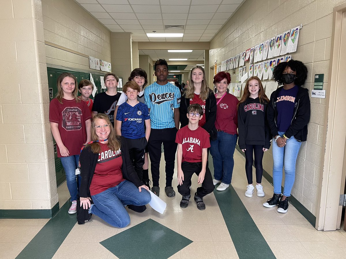 SeeTheAble1's tweet photo. More #Games and #Gamers day to celebrate Amair!!! 8th grade is l๐king ๐ฅ!!Check out @Sky_Hook_15!!! #Mamba ๐ ๐ @MrDanielStetson @CraytonMiddle #ChooseToInclude #SCUnified #R1Unified #BestOfCMS https://t.co/yjVHuTMVbC