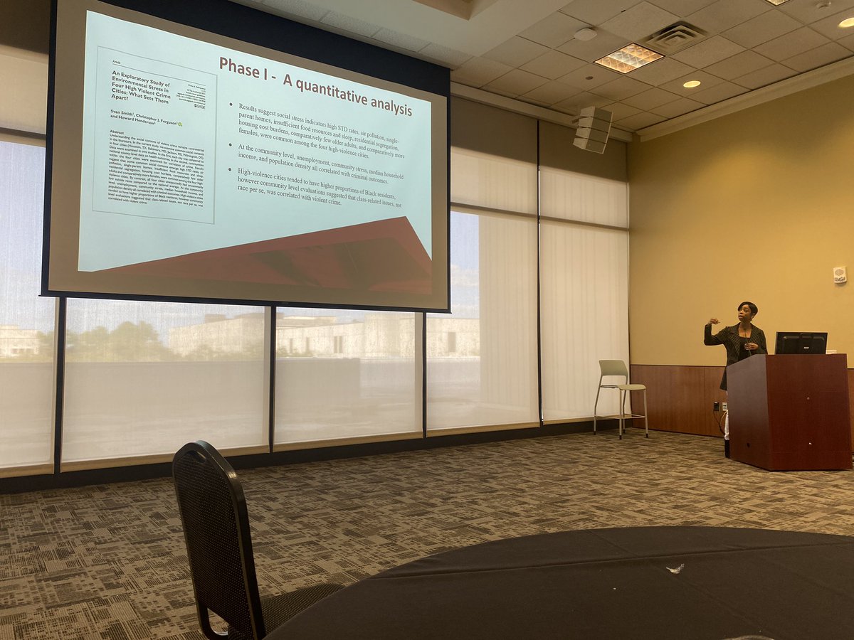 cjresearchtsu's tweet photo. As the country looks to solve gun violence, @DeniseDBrown_ presents our  #YouthGunPossession project at @TexasSouthern’s #ResearchWeek. Understanding the underlying motivations is critical to any harm reduction efforts. https://t.co/gczgTJkyVr