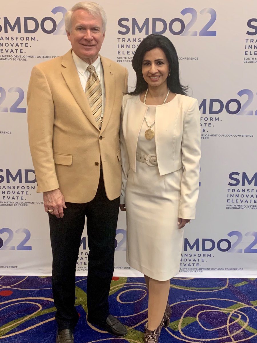PhilKentAtl's tweet photo. Co-hosting with @TharonJohnson the #SMDO conference with @michaelhighto12 &amp; author Meher Stevie. https://t.co/9hIZOC6UkN