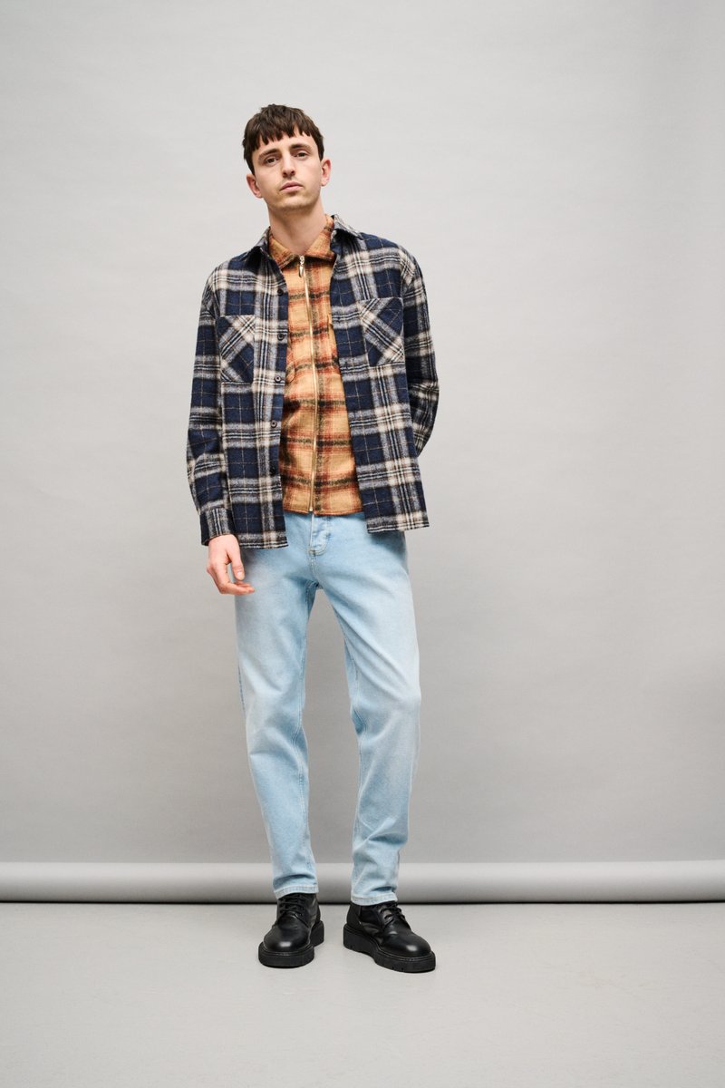 Burton_Menswear's tweet photo. All shirts are £20 or less right now, go check them out 🗯
See what we did there?
https://t.co/Btok9P84mw
#burtonmenswear #checkedshirts #casualstyle #ootd #burtonlondon #mensfashion https://t.co/r2aRSHuyMy