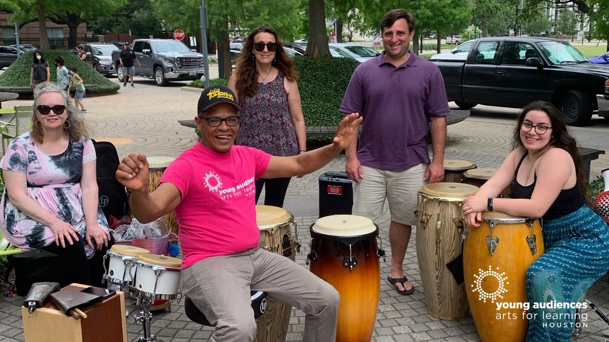 yahouston's tweet image. Join YAH Teaching Artist Jorge Orta this Thursday, March 31st from 6:00pm - 7:00pm for this free music workshop at Woodchase Park! Learn more about scheduling a performance or workshop with a YAH teaching artist at yahouston.org/scheduling-101
#artsed #artsforlearning #musicworkshop